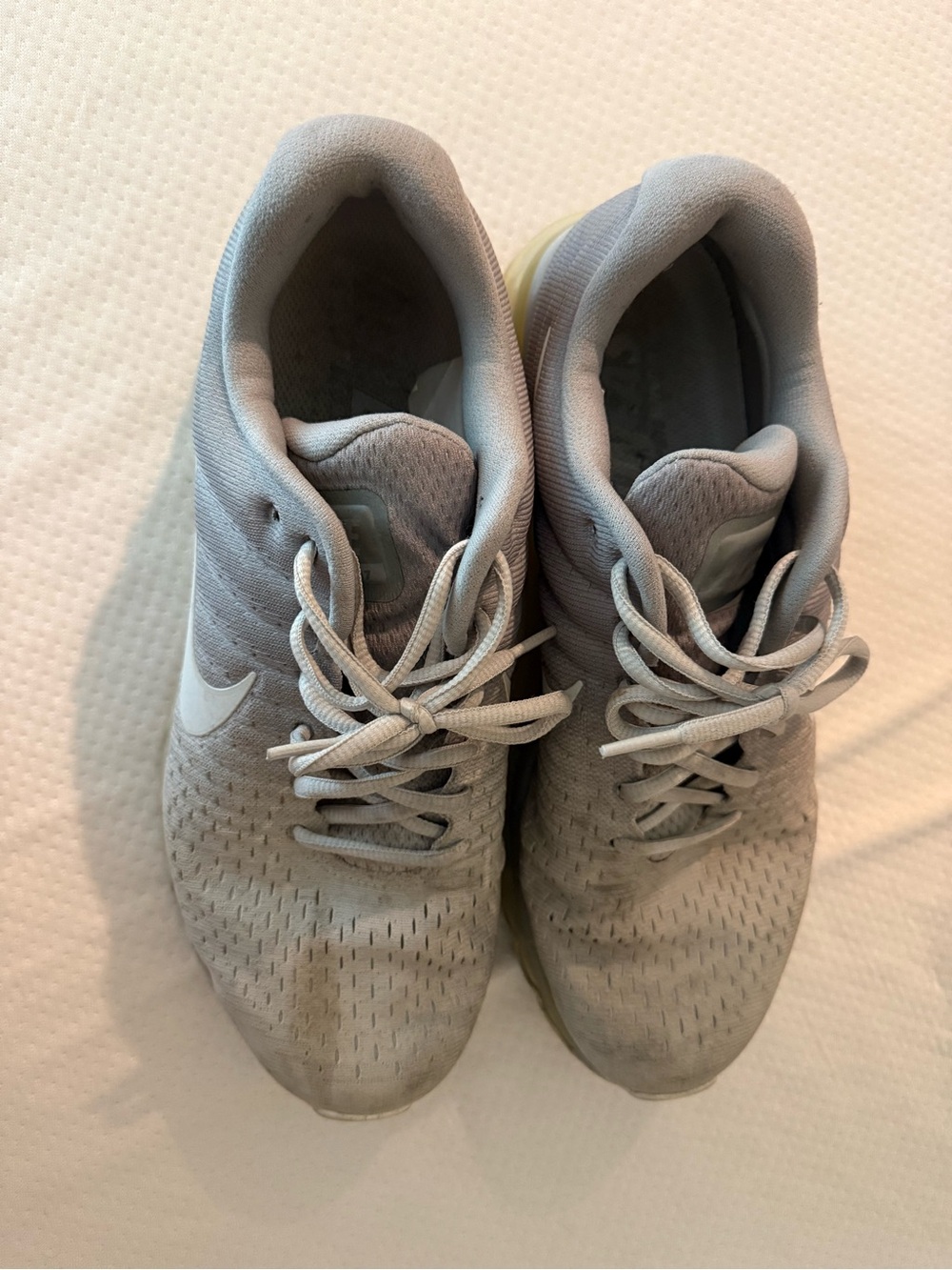 Nike Men’s Light Gray Mesh Running Sneakers